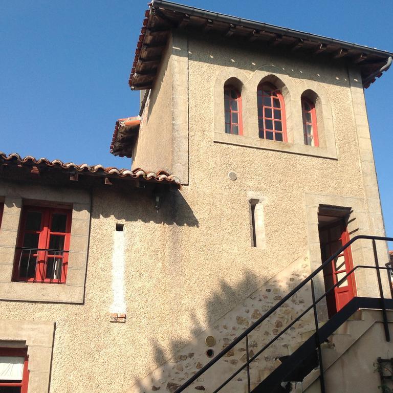 Pensjonat La Grange Terrou Saint-Germain-de-Confolens Zewnętrze zdjęcie
